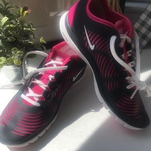 Nike Free Balanza Grey/Pink/White Sneakers